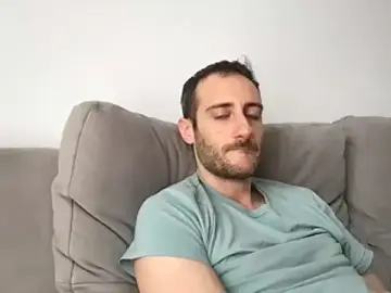 Stripchat Live Porn of LukaShyGuy