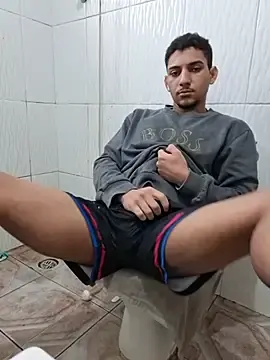 Stripchat Live Sex Cam of andre_oliver2