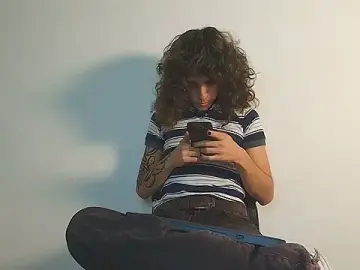 Stripchat Sex Cam of Divine_____