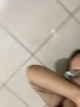 Stripchat Live Porn of Laryssinha_69