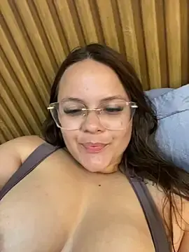 Stripchat Watch Live Sex Cams of Laryssinha_69