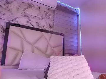 Stripchat Free Porn Cam of kendal_rossi