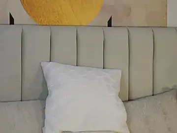 Stripchat Watch Live Sex Cams of MiaJolie_