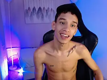 Stripchat Free Porn Cam of YorYo_hot