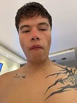 Stripchat Watch Live Sex Cams of Logan_smith1