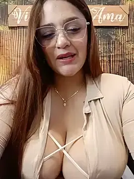 Stripchat Sex Cam of Hanna__a