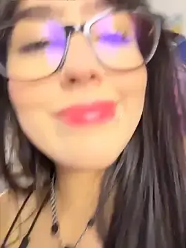 Stripchat Sex Cam of HinaSweet