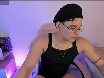 Stripchat Watch Live Sex Cams of NoahVance