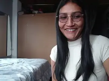 Stripchat Free Live Porn of leah-666
