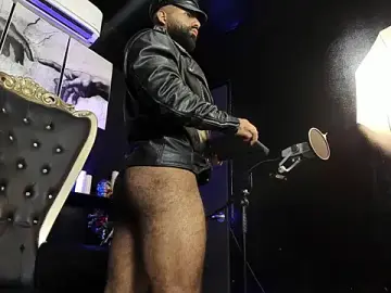 Stripchat Free Porn Cam of BeardAndrew
