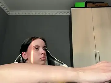 Stripchat Free Porn Cam of martinienjoyer