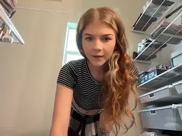 Stripchat Sex Cam of kykybaby4444