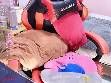 Stripchat Live Sex Cam of squirtlove1
