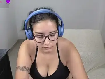 Stripchat Free Porn Cam of blue__moon_
