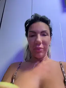 Stripchat Adult Webcam of SelineVelvet