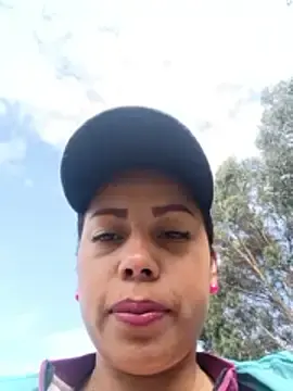 Stripchat Live Sex Cam of _andrea30