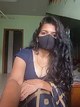 Stripchat Live Porn of Shuttii_25
