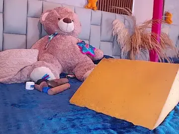 Stripchat Best live sex cam show of _lucy-03