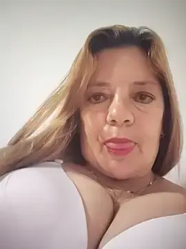 Stripchat Free Live Porn of karlaanqui1