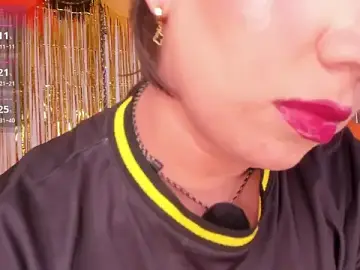 Stripchat Live Porn of CloeMoon