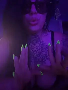 Stripchat Adult Webcam of Tigrecurvy