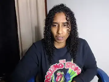 Stripchat Sex Cam of yohatinelly07