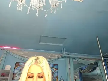 Stripchat Free Porn Cam of ADRIANNA_FOX