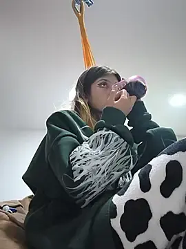 Stripchat Sex Cam of KratosAfroditacs