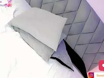 Stripchat Adult Webcam of Amira_Ember