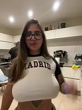 Stripchat Adult Webcam of maferalvarexxx