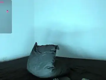 Stripchat Live Sex Cam of liammendoza98