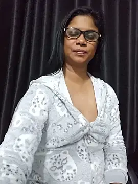 Stripchat Sex Cam of Sensual_indian7