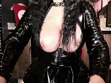 Stripchat Free Porn Cam of willowboobs
