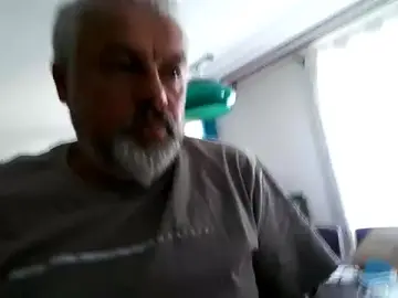 Stripchat Live Sex Cam of Berg_Boy