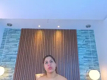 Stripchat Live Sex Cam of alannavidal