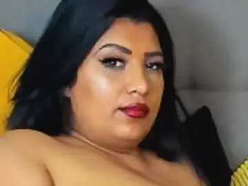 Stripchat Live Sex of AmyCubes