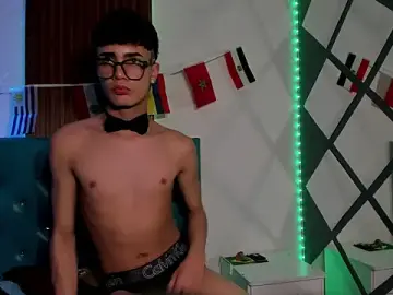 Stripchat Free Porn Cam of Danny_prince