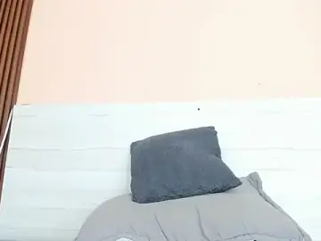 Stripchat Sex Cam of Bruno_fox