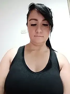 Stripchat Live Sex Cam of taaliaxxx