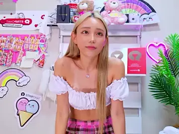 Stripchat Live Sex Cam of -LOCOMOCO-