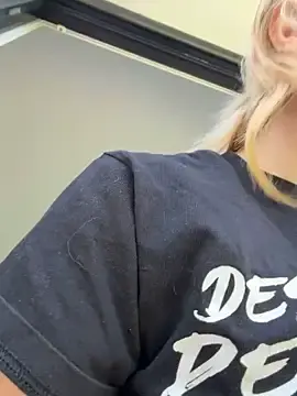 Stripchat Free Live Porn of Giuliana_baby