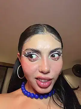 Stripchat Live Sex Cam of zui_lu