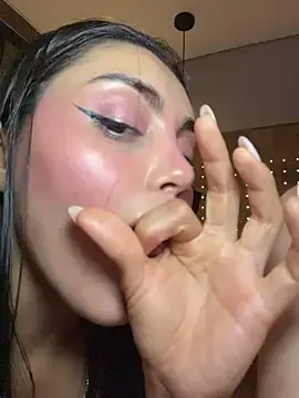 Stripchat Free Porn Cam of zui_lu