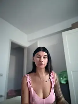 Stripchat Adult Webcam of DramaQueen__