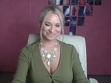 Stripchat Free Porn Cam of Melodie_Aster