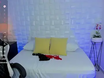 Stripchat Live Sex Cam of iris_torrez_