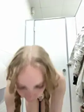 Stripchat Live Porn of bambi_lu