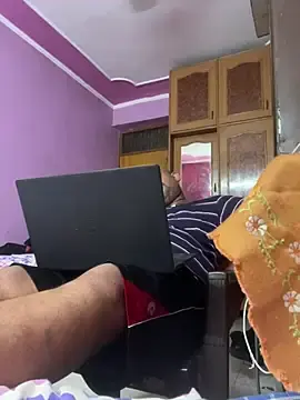 Stripchat Live Sex Cam of Dick_6inches_Delhi