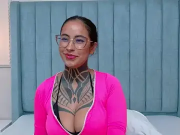 Stripchat Live Sex Cam of NicoleBlum