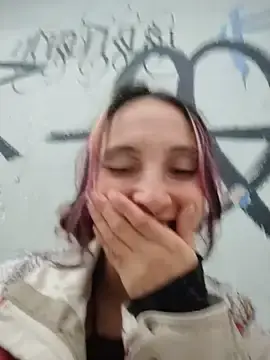 Stripchat Free Porn Cam of _Laary_Lily